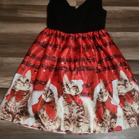 Charming Christmas Cat Dress - Black and Red Size Large - Picture 3 of 3